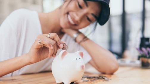 Miért folyik ki a pénz a kezünk közül? A válasz és a megoldás is egyszerűbb, mint gondolnád!