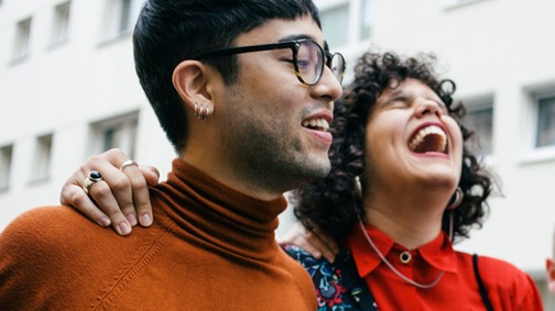 Innen jöhetsz rá, hogy többet akar tőled puszta barátságnál