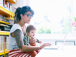 „Munka vagy család?” - Választás, ami elé főként a nőket állítják