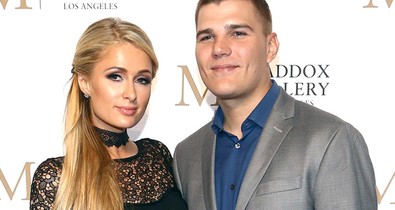 Paris Hilton exe visszakéri az eljegyzési gyűrűt