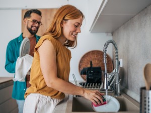 7 dolog, amit soha nem szabadna mosogatószivaccsal tisztítani, pedig lehet, hogy te is így szoktad