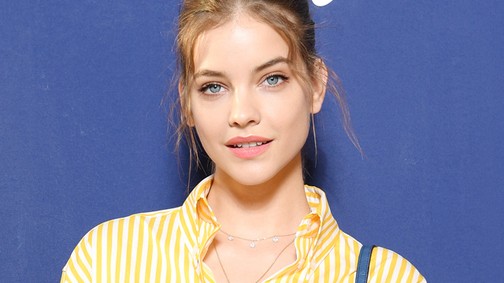 Palvin Barbi a Sprouse ikrekkel és édesapjukkal pózolt