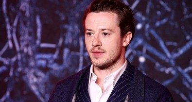 Elsírta magát a Stranger Things színésze, Joseph Quinn, miután kiálltak mellette a rajongók