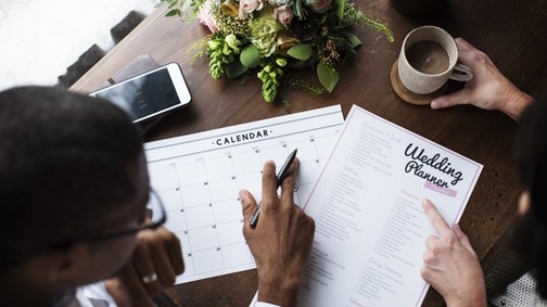 Esküvőd lesz? Csak semmi pánik, mutatjuk lépésről lépésre, mit kell tenned!