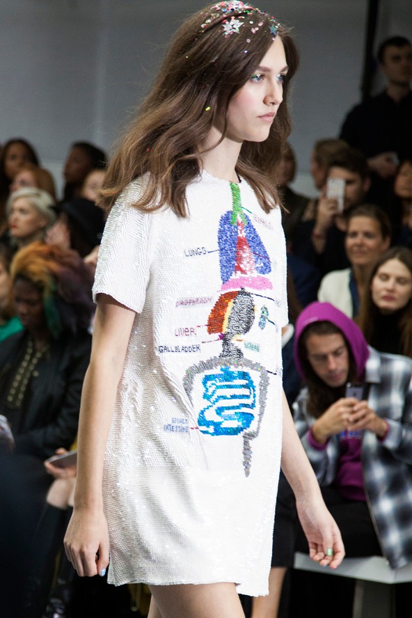 Méltó lezárása a londoni divathétnek az Ashish show