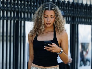 Ki vagyok, ha nem posztolok róla?- így veszi el az identitást a közösségi média