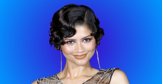 Zendaya nadrág nélkül lépett a vörös szőnyegre, csak egy pólóban pózolt a kameráknak