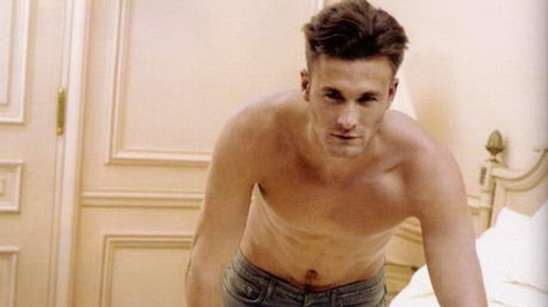 Jóképű és szexi Zeusz! - Egy másik Brad