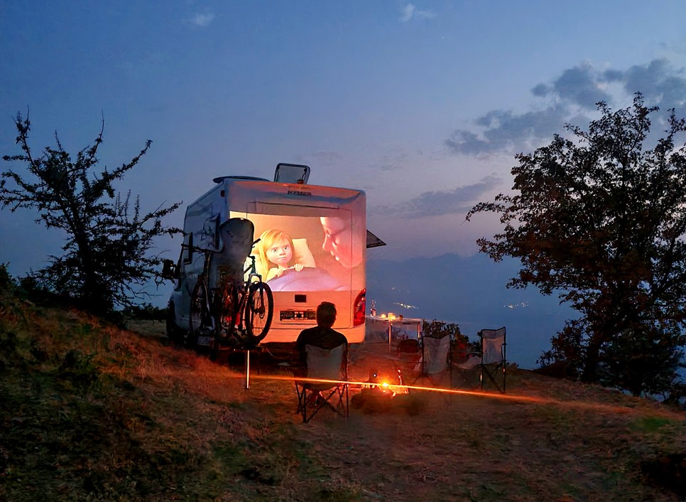 vilagjaro-csalad10-glamour