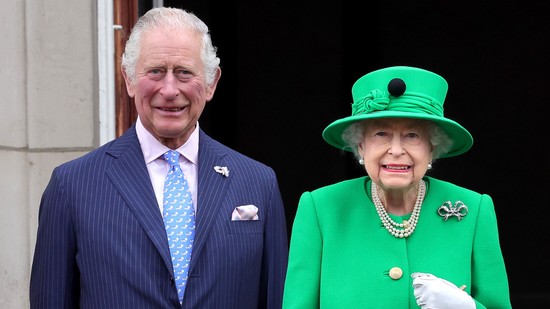 Károly király ebből a brutális szóból tudta, hogy meghalt az édesanyja, Erzsébet királynő