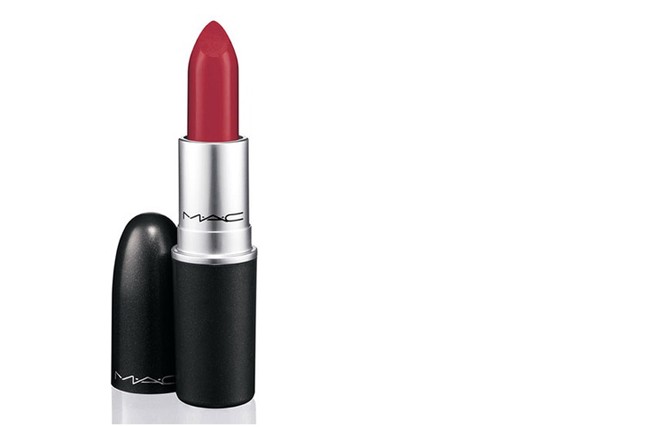 Dukai Regina vörös ajkai