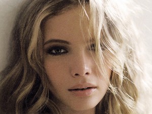 Srej Zsófi - Sophie Srej