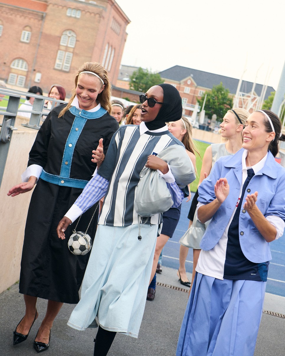 Modellek a Baum und Pferdgarten divatbemutató után