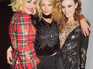 Interaktív: Rosie Huntington-Whiteley szuper szexi kampánya, Rita Ora és Karl Lagerfeld titkos projektje, Palvin Barbi kedvenc színésznője