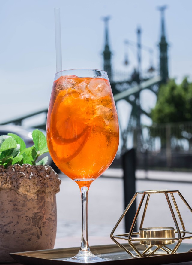 Gyönyörű kilátás, igazi magyaros ízekkel tarkítva: az Up & Down-ban jártunk