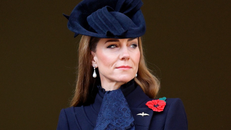 Katalin hercegné ezúttal csak egy pipacsot viselt a Remembrance Sunday-en