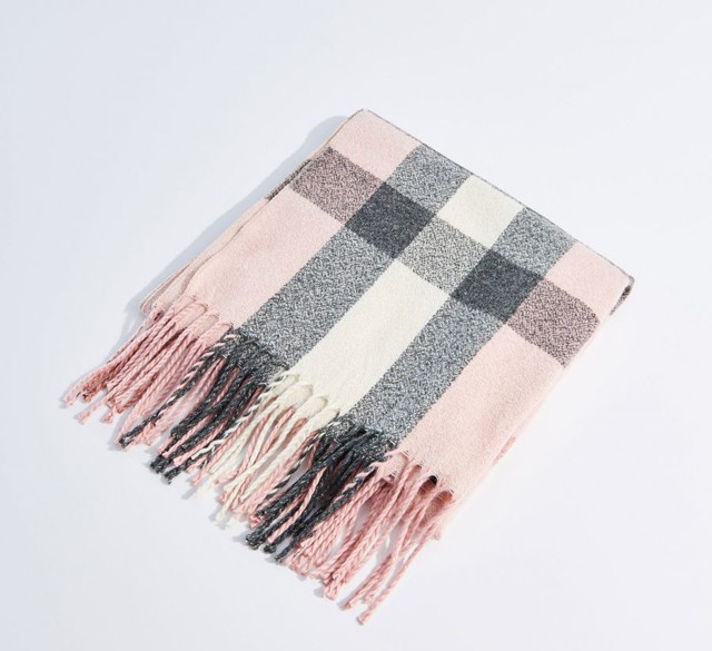 Kockás sál MOHITO 4595 Ft helyett 3676 Ft