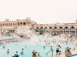 3 ok, amiért a termálfürdőzés az egyiki legjobb téli program