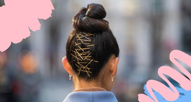 Egyre trendibb a félhosszú haj, mutatjuk, hogyan készíts belőle kontyot