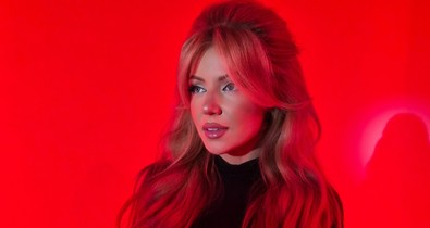 Tolvai Reni a vágy fogságába ejt mindenkit: megérkezett az eddigi legforróbb videóklipje