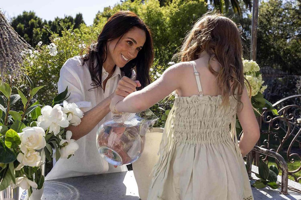 Meghan Markle és Harry herceg gyermekei (Lilibet és Archie) idén nyáron talán újra láthatják nagypapájukat