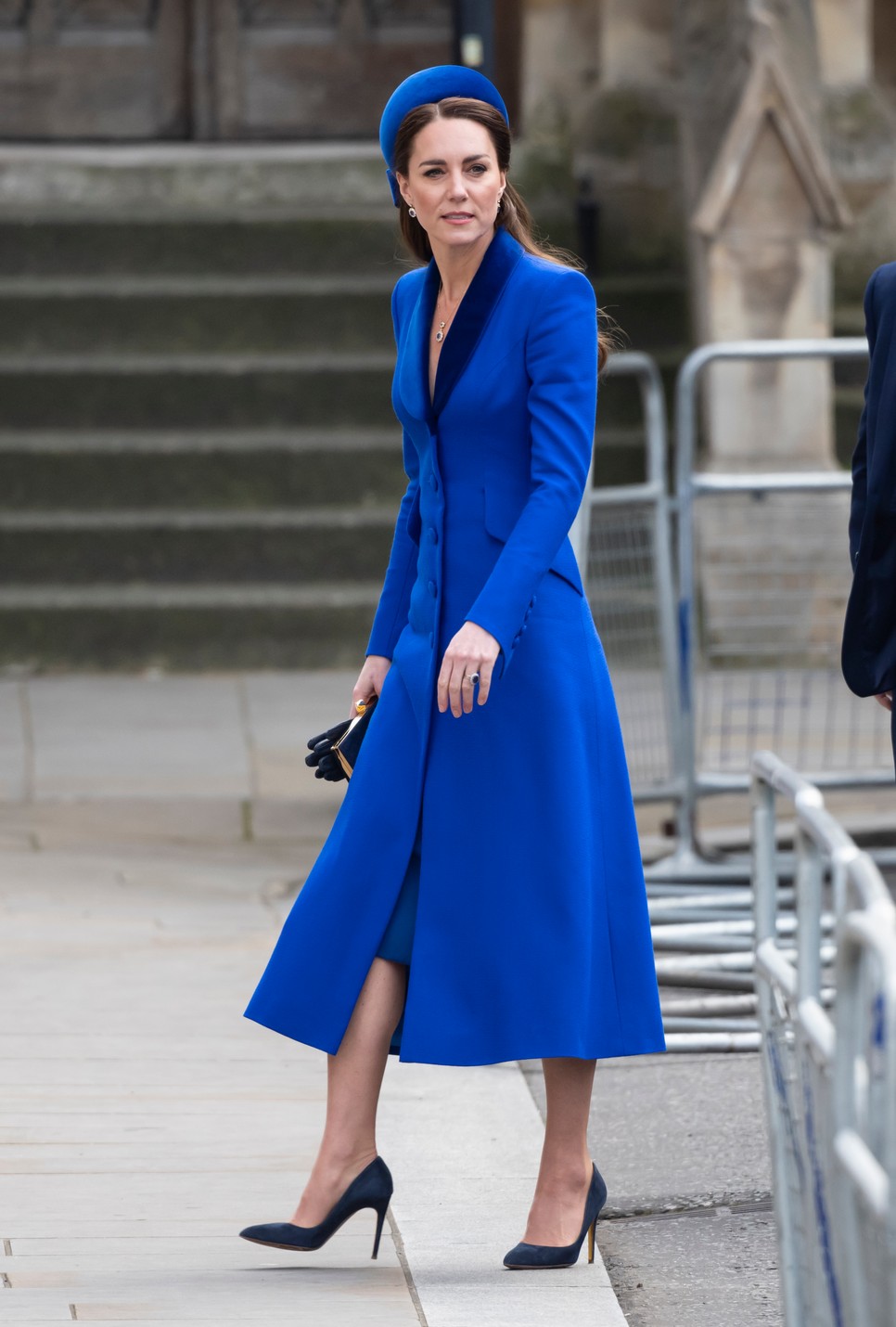Katalin hercegné elbűvölően mutat kékben
