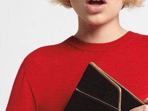 Micsoda változás! Érzéki szőkeség lett a kigúnyolt internetes tinisztárból