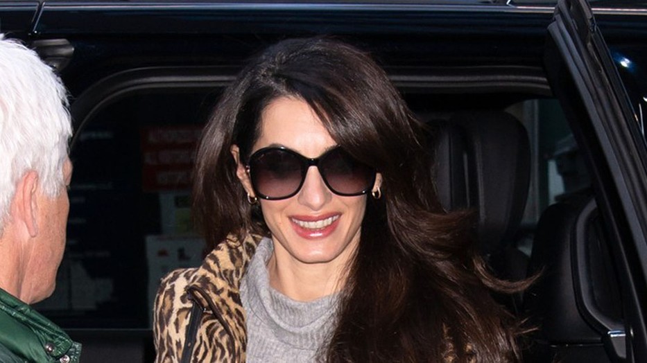  Amal Clooney, mint egy rocksztár
