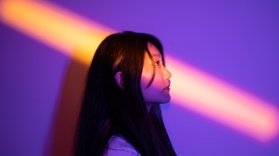 A túsztárgyalók kedvenc pszichológiai módszere, amit minden embernek ismernie kellene