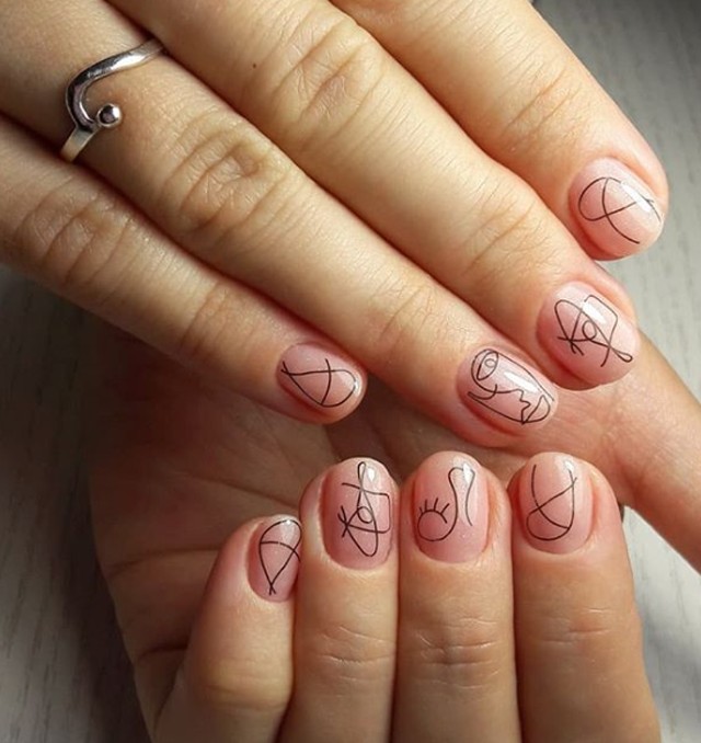 Ezek voltak a legütősebb köröm trendek 2018-ban: jövőre is érdemes lesz kipróbálni