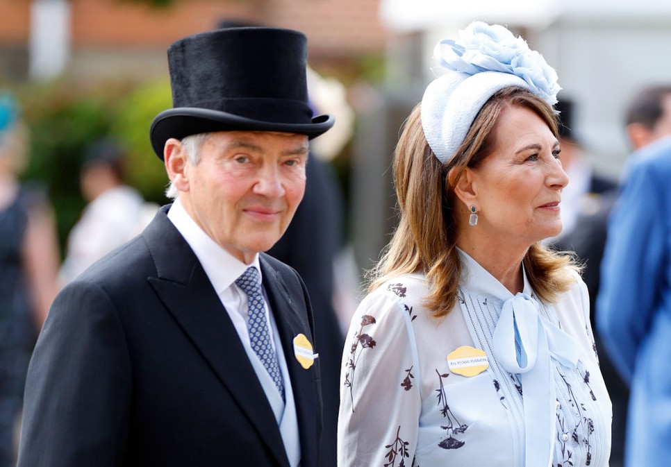 Michael Middleton és Carole Middleton büszke nagyszülők