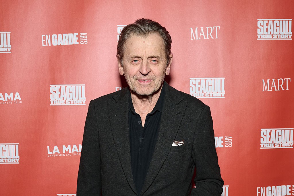 Az őt életre keltő Mikhail Baryshnikov ma 77 éves, aki a Szex és New York óta nem vállalt nagyobb szerepeket tévés produkciókban. Első sorban balett-táncosként és koreográfusként ért el átütő sikereket. 