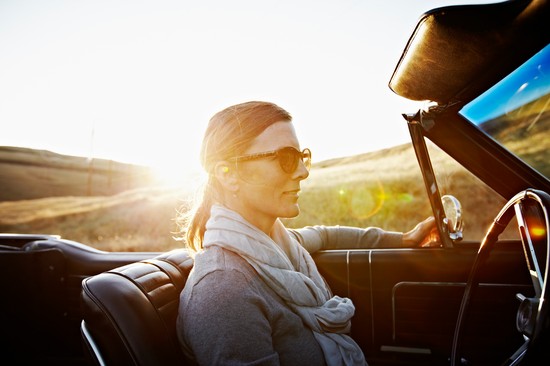 Menő és kalandos negyvenévesen vezetni tanulni!