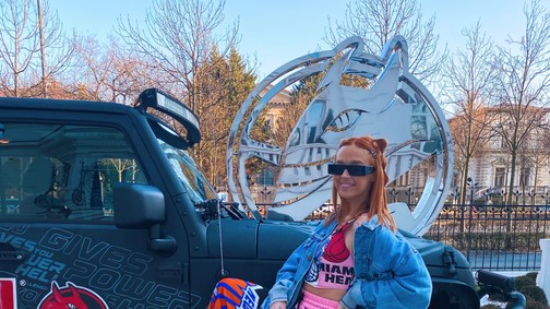 Nagyon vagány szettben fotózott ma Dj Yamina