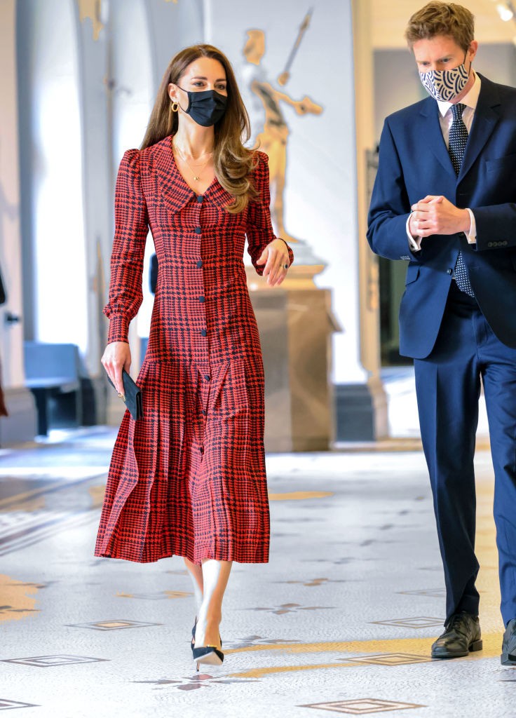 Kate Middleton egy új tavaszi stílussal kísérletezik