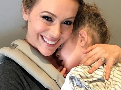 Alyssa Milano gyerekei hihetetlenül cukik! Disneylandbe látogatott a család! 