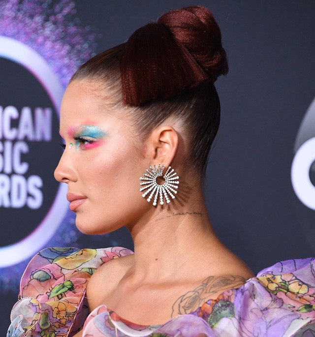 Halsey szemöldök nélkül