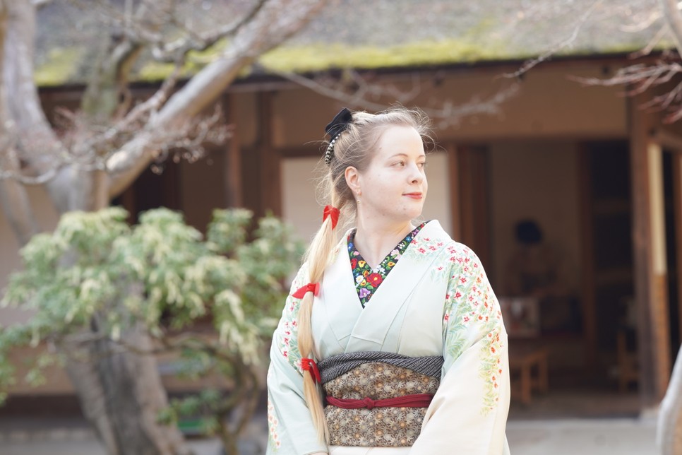 Andreát lenyűgözik Kiotó kulturális és történelmi értékei, és reméli, hogy egyszer a magyaros kimonóhímzései egy kiállításon is bemutatásra kerülnek.