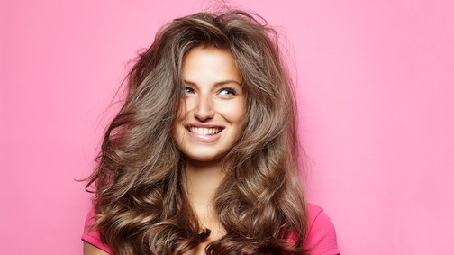 Íme a tökéletes hajápolási rutin 5 + 1 lépése - akár néhány perc alatt!