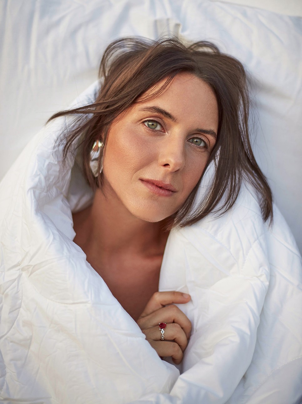 Eke Angéla digitális címlapinterjú