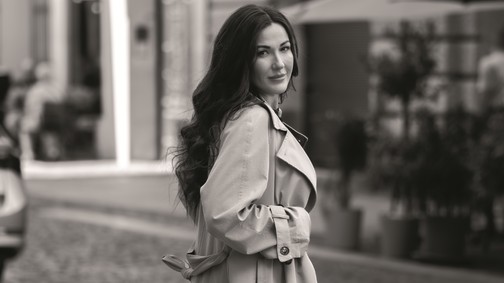 Janicsák Veca: „Elengedtem, hogy másmilyennek mutassam magam, mint aki vagyok”