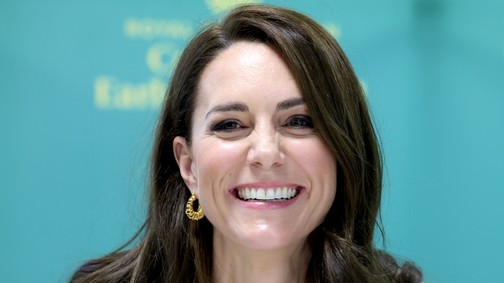 Katalin hercegné sosem látott gyerekkori fotót osztott meg - pont úgy néz ki rajta, mint Lajos herceg