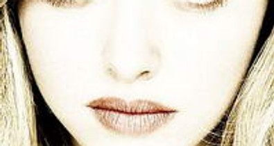 G-premier: Chloe - A kísértés iskolája