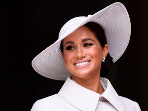Meghan Markle épp letaszítani készül Katalin hercegnét a trónról