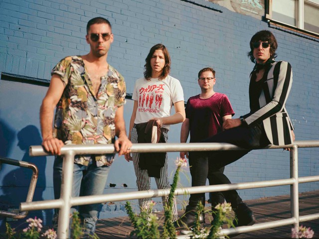 Három különleges klipet is készített az Ivan and the Parazol