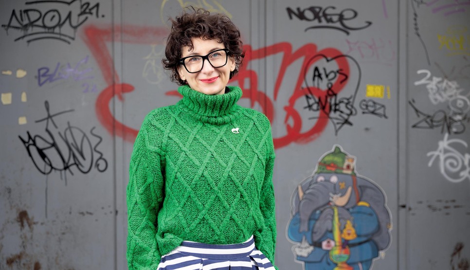 Dr. Gyurkó Szilvia gyermekjogi aktivista,  az egyik legelismertebb hazai szakember, írásaival rendszeresen találkozhattok a GLAMOUR hasábjain