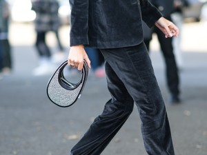 Ezennel megnyitjuk a partiszezon témakört: kezdjük a táskamustrával