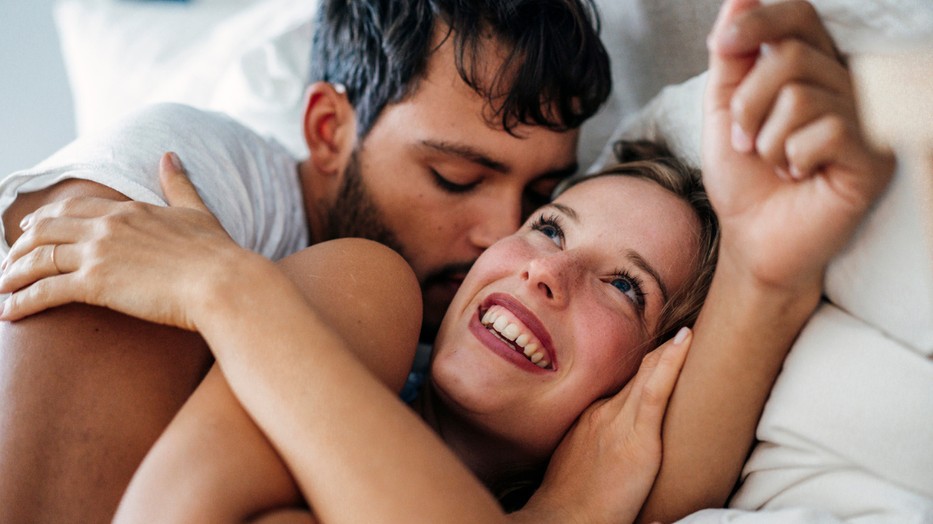 Nem kell rögtön kétségbeesni, ha kicsit ellaposodott a kapcsolatotok, hiszen lehetőségek tárháza áll előttetek, ha szeretnétek feldobni a szexuális életeteket