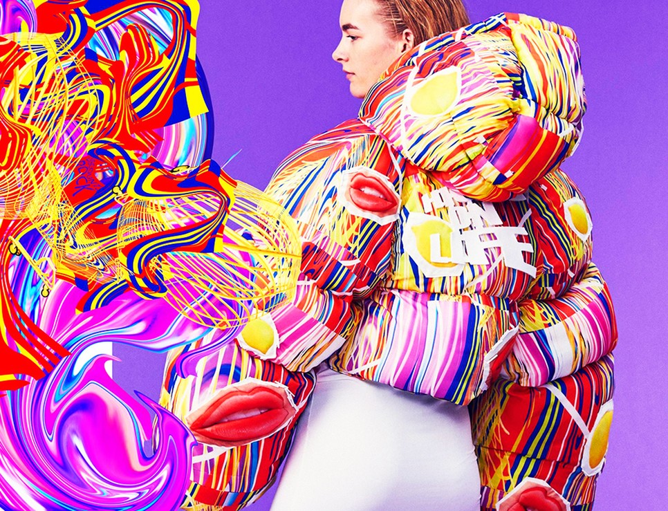 A Londonban élő Bartha Éva Lili tervező a divat jövőjét a technika fejlődésében és a fenntarthatóságban látja