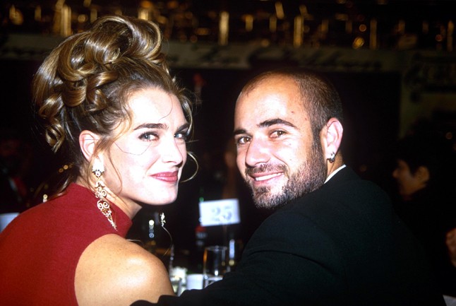 1997-ben hozzáment André Agassi teniszezőhöz, házasságuk azonban csupán 3 évig élt.